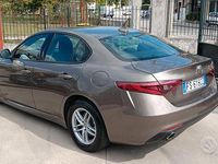 Usata Alfa Romeo Giulia Super 160 CV (117 kW) 2018 Grigio Berlina