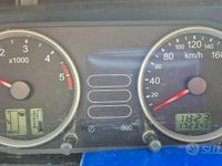 Usata Ford Fiesta 68 CV (50 kW) 2005 Grigio Utilitaria