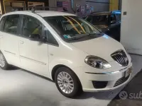 Usata Lancia Musa 95 CV (69 kW) 2012 Bianco Monovolume