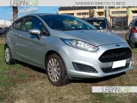 Usata Ford Fiesta 75 CV (55 kW) 2013 Grigio Berlina