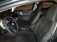 Usata Toyota Aygo 68 CV (50 kW) 2009 Grigio Utilitaria