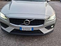 Usata Volvo V60 CC 190 CV (139 kW) 2019 Grigio Station wagon