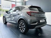 Usata Renault Captur Techno 91 CV (66 kW) 2024 Grigio cassiopea + tetto grigio magnete SUV