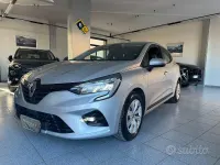 Usata Renault Clio V Intens 86 CV (63 kW) 2020 Grigio Berlina