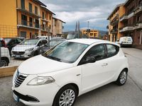 Usata Lancia Ypsilon Gold 95 CV (69 kW) 2012 Bianco Utilitaria