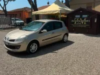 Usata Renault Clio Dynamique 75 CV (55 kW) 2008 Marrone Utilitaria