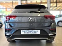 Usata VW T-Roc 150 CV (110 kW) 2018 Grigio SUV