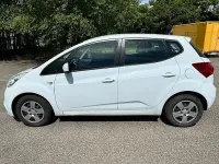 Usata Kia Venga Active 90 CV (66 kW) 2019 Bianco Utilitaria