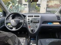 Usata Honda Civic 110 CV (80 kW) 2003 Grigio Berlina