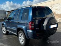 Usata Jeep Cherokee 163 CV (119 kW) 2007 Blu SUV