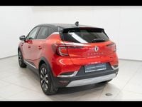 Usata Renault Captur Techno 143 CV (105 kW) 2023 Rosso metall SUV
