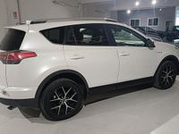 Usata Toyota RAV4 Hybrid Lounge 154 CV (113 kW) 2017 Bianco SUV