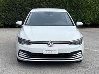Usata VW Golf VIII Life 131 CV (96 kW) 2022 Pure white Berlina