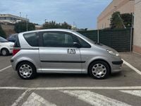 Usata Peugeot 1007 73 CV (53 kW) 2005 Grigio Monovolume