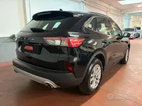Usata Ford Kuga Titanium 120 CV (88 kW) 2022 Nero SUV