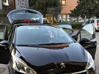 Usata Peugeot 208 Allure 82 CV (60 kW) 2016 Nero Utilitaria