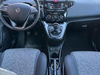 Usata Lancia Ypsilon Gold 80 CV (58 kW) 2022 Grigio Utilitaria