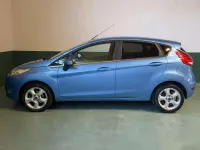 Usata Ford Fiesta Titanium 82 CV (60 kW) 2010 Azzurro Berlina