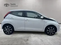 Usata Toyota Aygo X-play 72 CV (52 kW) 2019 Bianco Utilitaria