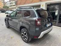 Usata Dacia Duster Prestige 114 CV (83 kW) 2019 Grigio SUV