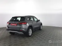 Usata Mercedes GLA200 Business 150 CV (110 kW) 2022 Grigio SUV