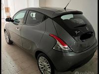 usata Lancia Ypsilon Ypsilon 1.2 69 CV 5 porte Gold