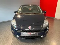 Usata Fiat Punto Lounge 69 CV (50 kW) 2015 Bluazzurro Utilitaria