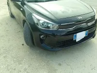 Usata Kia Rio 77 CV (56 kW) 2017 Nero Berlina