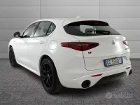 Usata Alfa Romeo Stelvio Veloce 209 CV (153 kW) 2021 Bianco SUV