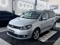 Usata VW Touran Comfortline 105 CV (77 kW) 2012 Grigio Monovolume