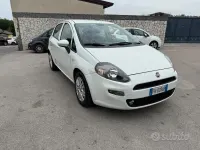 Usado Fiat Punto Lounge 95 CV (69 kW) 2016 Blanco Utilitario