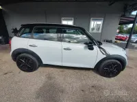 Usata Mini Cooper D Countryman 143 CV (105 kW) 2012 Bianco SUV