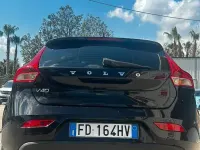 Usata Volvo V40 120 CV (88 kW) 2016 Nero Berlina
