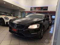Usata Volvo V60 Summum 150 CV (110 kW) 2016 Nero Station wagon
