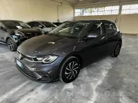 Usata VW Polo Life 80 CV (58 kW) 2024 Grigio scuro Utilitaria