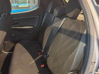 Usado Lancia Ypsilon Gold 69 HP (50 kW) 2023 Cinzento Citadino