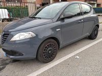Usata Lancia Ypsilon 69 CV (50 kW) 2014 Grigio Utilitaria