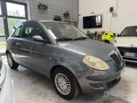 Usata Lancia Ypsilon 60 CV (44 kW) 2004 Grigio Utilitaria