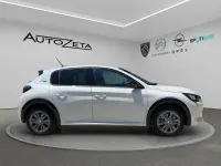 Usata Peugeot 208 Allure 56 kW (77 CV) 2022 Bianco Utilitaria