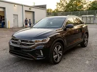 Usata VW T-Roc R-line 116 CV (85 kW) 2024 Nero SUV