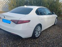Usata Alfa Romeo Giulia 150 CV (110 kW) 2017 Bianco Berlina