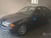 Usata BMW 318 118 CV (86 kW) 2000 Bluazzurro Berlina