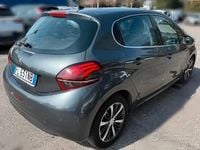 Usata Peugeot 208 Allure 75 CV (55 kW) 2017 Grigio Utilitaria
