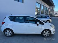 Usata Opel Meriva 110 CV (80 kW) 2015 Bianco Monovolume