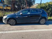 Usata Opel Astra 125 CV (91 kW) 2011 Nero Berlina