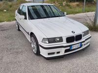 Usata BMW 318 115 CV (84 kW) 1993 Bianco Berlina