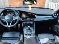 Usata Alfa Romeo Giulia 210 CV (154 kW) 2017 Bluazzurro Berlina