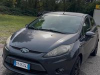 Usata Ford Fiesta 82 CV (60 kW) 2010 Grigio Utilitaria