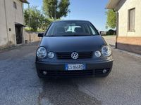 Usata VW Polo 75 CV (55 kW) 2005 Grigio Utilitaria