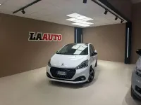 Usata Peugeot 208 GT-line 120 CV (88 kW) 2017 Bianco Utilitaria